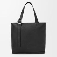 Loewe Loop Zipped Tote In Supple Grained Calfskin Black