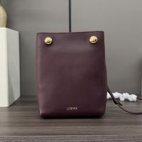 Loewe Pebble Pouch In Smooth Calfskin Burgundy