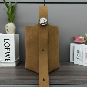 Loewe Large Pebble Bucket Bag In Suede Brown