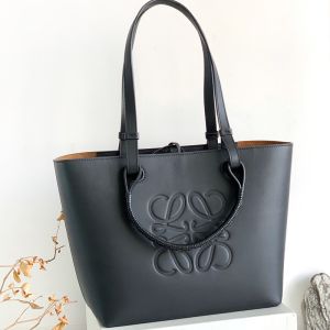 Loewe Small Anagram Tote In Classic Calfskin Black