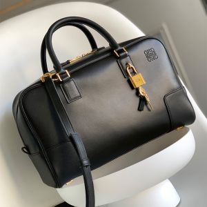 Loewe Amazona 28 Bag In Nappa Calfskin Black