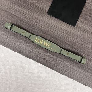 Loewe Branded Short Strap In Classic Calfskin Green