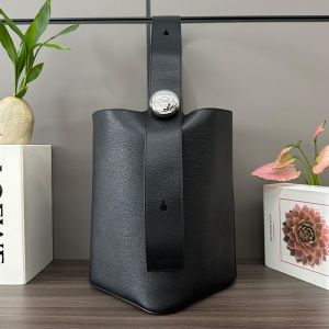 Loewe Medium Pebble Bucket Bag In Deerskin Black