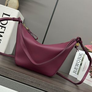 Loewe Mini Hammock Hobo In Classic Calfskin Crimson