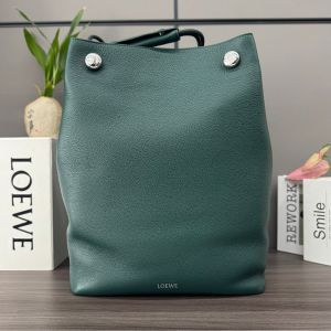 Loewe Pebble Hobo In Supple Grained Calfskin Green