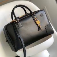 Loewe Amazona 28 Bag In Nappa Calfskin Black