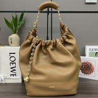 Loewe Medium Squeeze Bag In Mellow Nappa Lambskin Brown